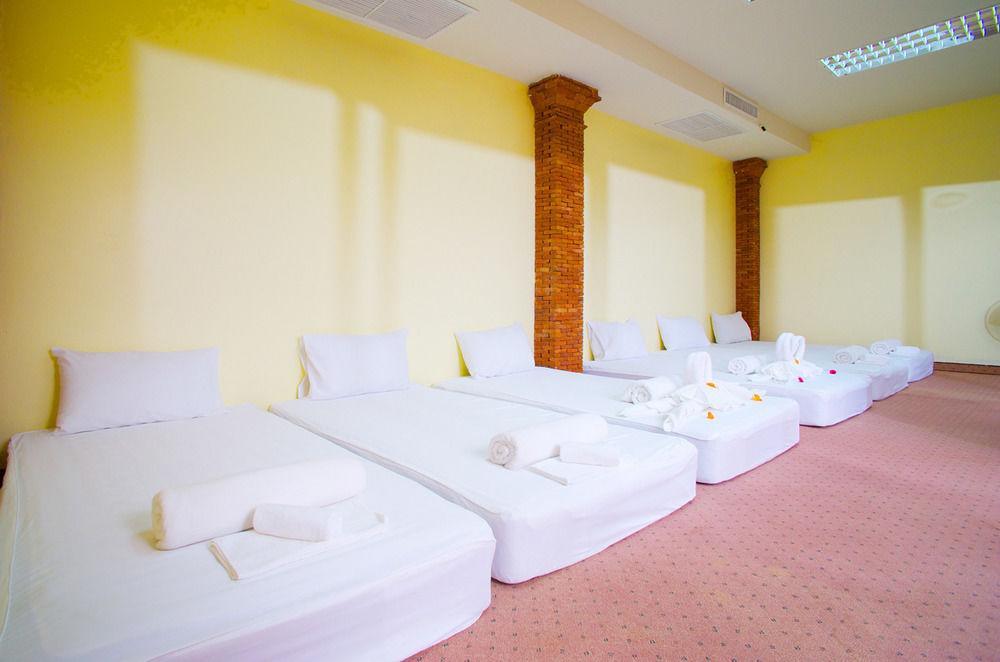 Boom Boom Beach Resort Laem Sing Chanthaburi Exterior photo